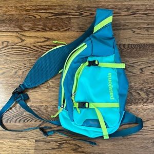 Patagonia sling bag. Atom 8L.